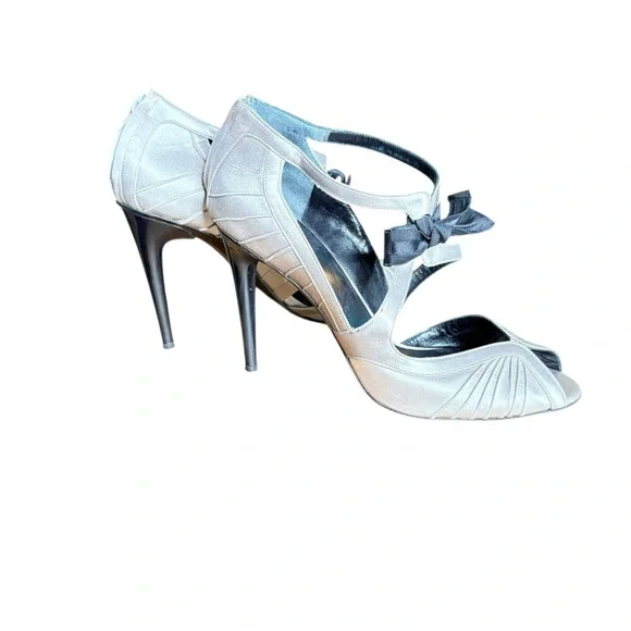Gucci w/ Tom Ford Silver & Blk Satin Open Toe Formal Bow Detail High Heels 9 - Picture 2 of 14
